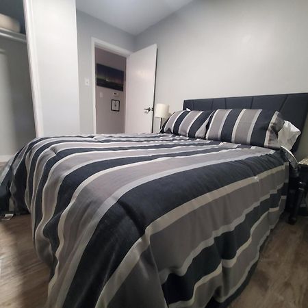 Modern Private 1Br Apt. W/Free Prkg + Fast Wi-Fi スーセントマリー エクステリア 写真