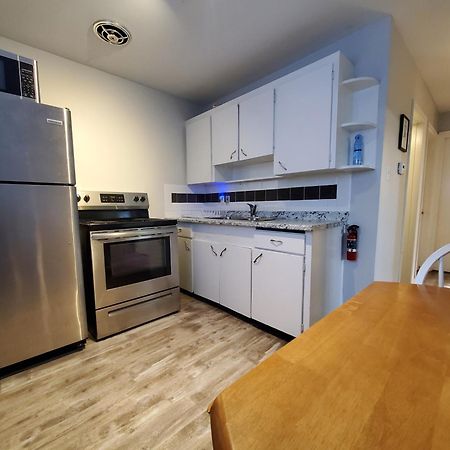 Modern Private 1Br Apt. W/Free Prkg + Fast Wi-Fi スーセントマリー エクステリア 写真